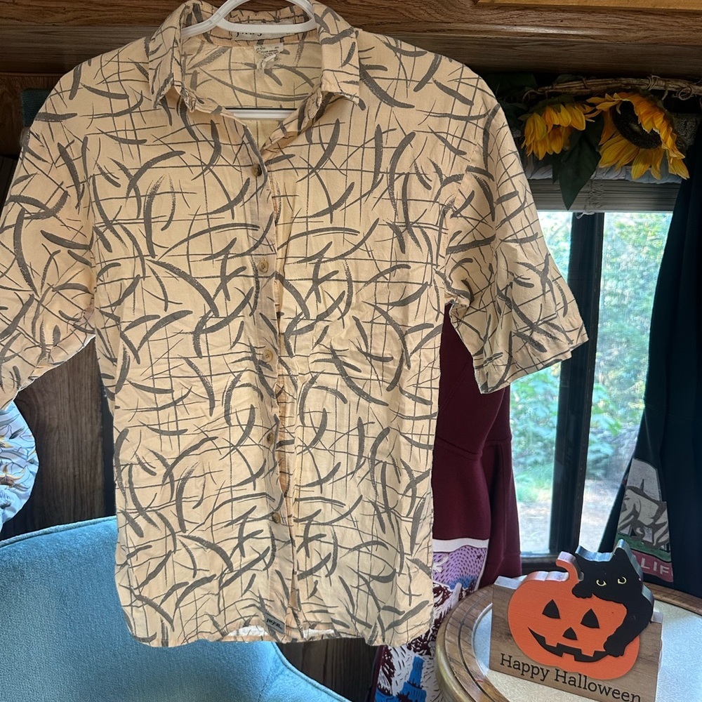 Vintage jansport Women’s  Beige and Gray Patterned Shirt button up desert 🏜️